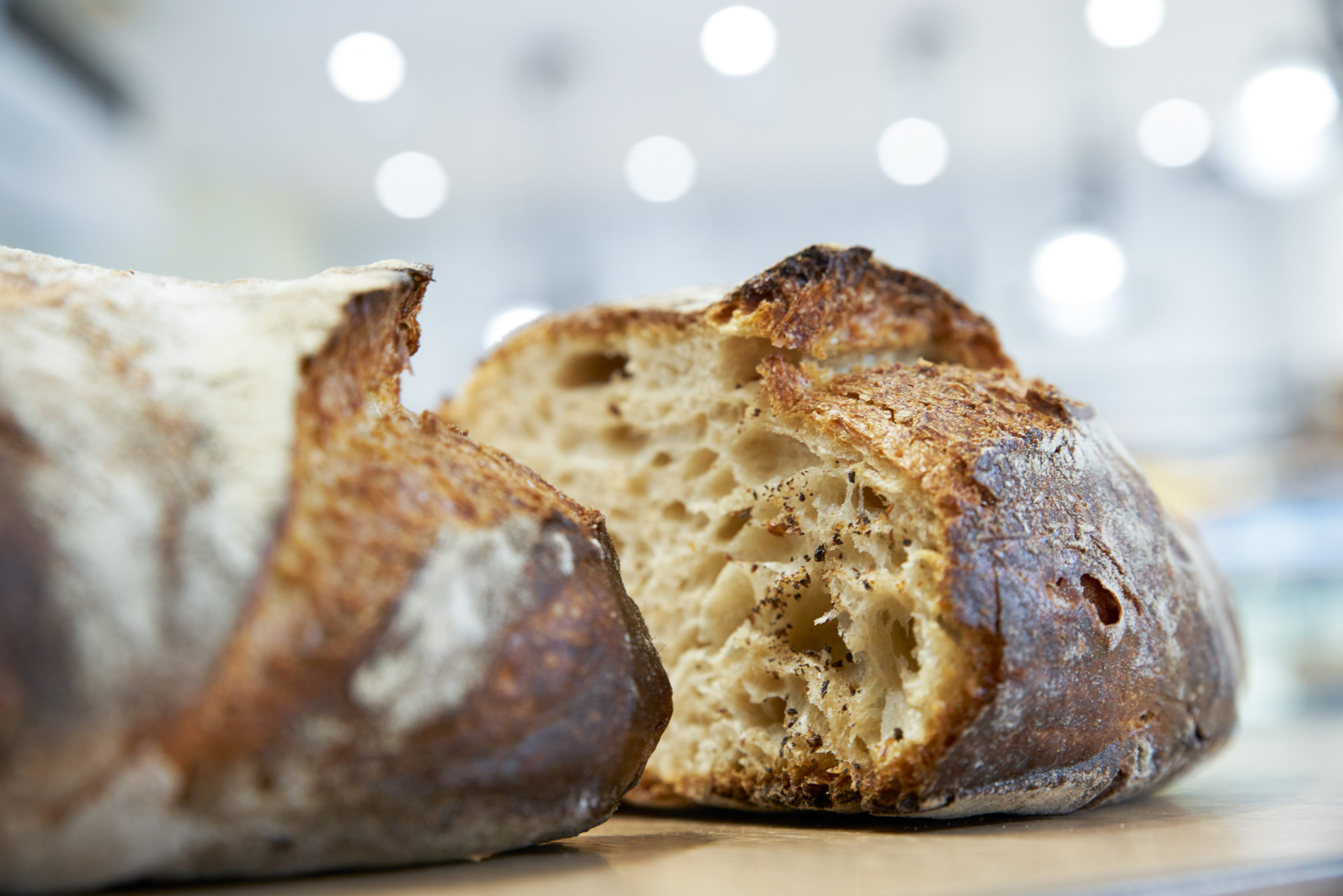 Fermeture hebdomadaire des boulangeries :  halte à la démagogie !